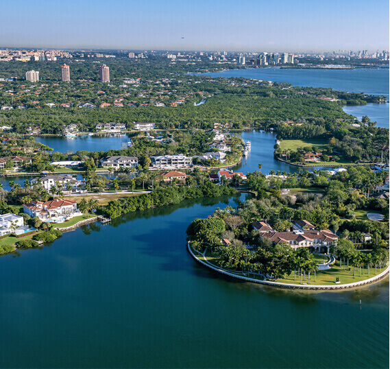 Why live in Coral Gables Miami?